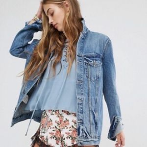 Oversized denim jacket